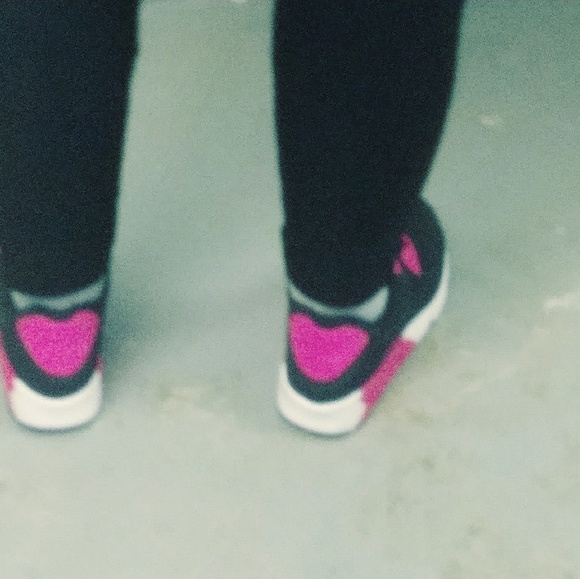 Shoes for Women & Men - Picture 1 of 8